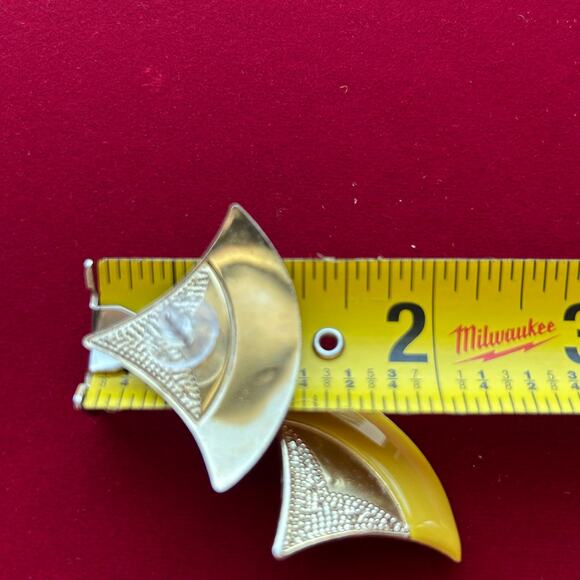 Vintage Modernist Gold and Yellow Enamel Fan Sculptural Statement Earrings - Picture 14 of 16